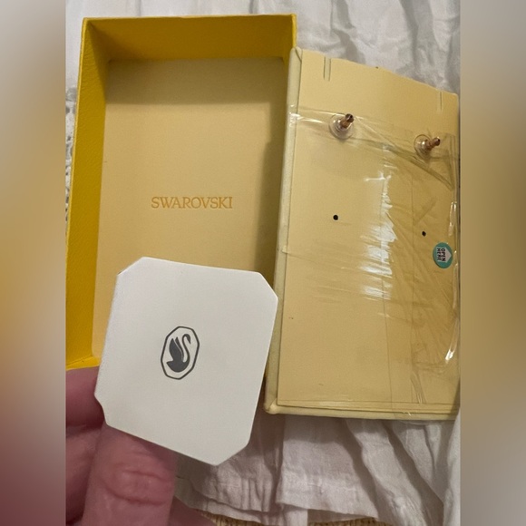 Swarovski Signum Swan Crystal & Rose Gold Elegant Dangle Earrings NWT - Picture 7 of 10